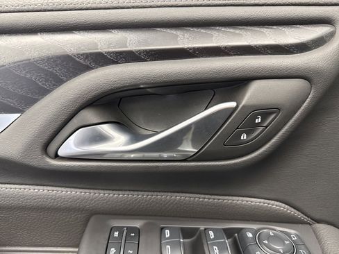 Used 2024 GMC Yukon XL Denali w/ Advanced Technology Package image 41