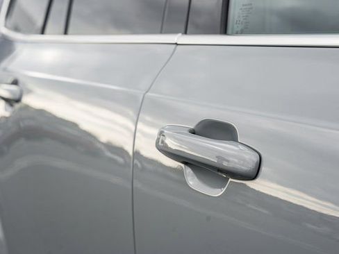 New 2026 Volvo XC90 B6 Plus w/ Protection Package Premier image 18