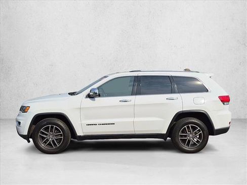 Used 2017 Jeep Grand Cherokee Limited AWD/4WD image 9