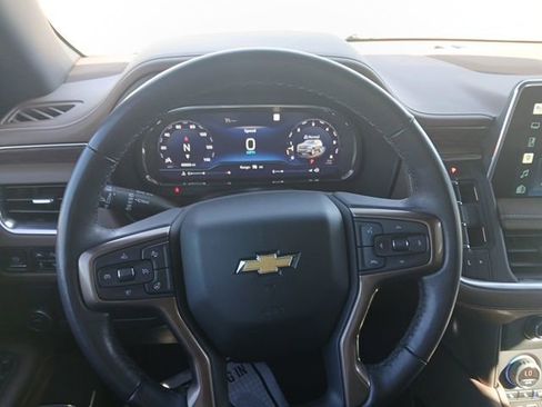 Used 2022 Chevrolet Suburban High Country image 18