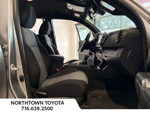Used 2023 Toyota Tacoma TRD Sport w/ Advanced Technology Package image 20