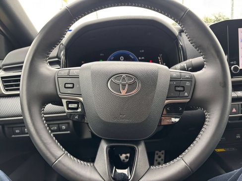 Used 2026 Toyota Camry SE FWD image 28