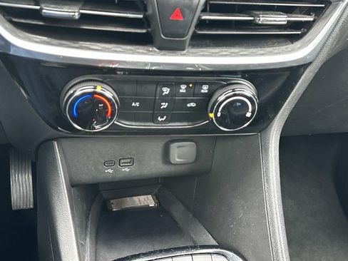 Used 2024 Buick Encore GX Sport Touring AWD/4WD image 25