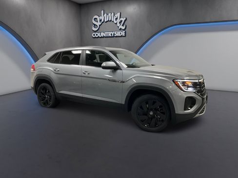 New 2026 Volkswagen Atlas Cross Sport SE AWD/4WD image 2