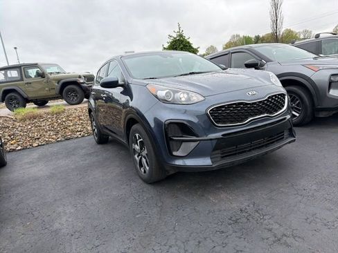 Used 2022 Kia Sportage LX FWD image 3