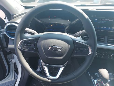 New 2026 Chevrolet Trax LT w/ Driver Confidence Package FWD image 17
