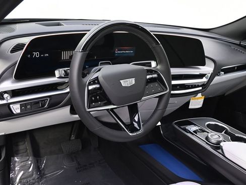 New 2026 Cadillac Lyriq Luxury AWD/4WD image 11