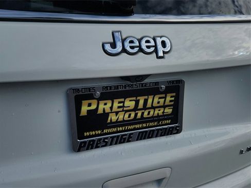 Used 2018 Jeep Compass Limited image 12