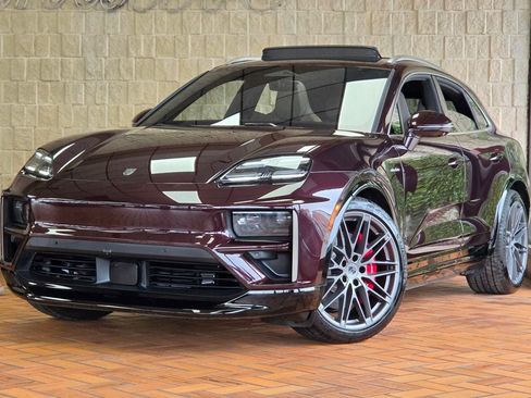 Used 2025 Porsche Macan Turbo Electric AWD/4WD image 2