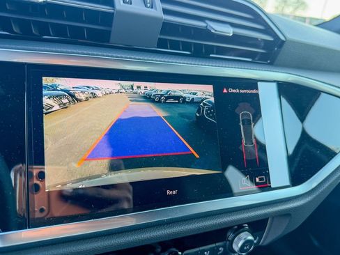 New 2025 Audi Q3 2.0T Premium image 22