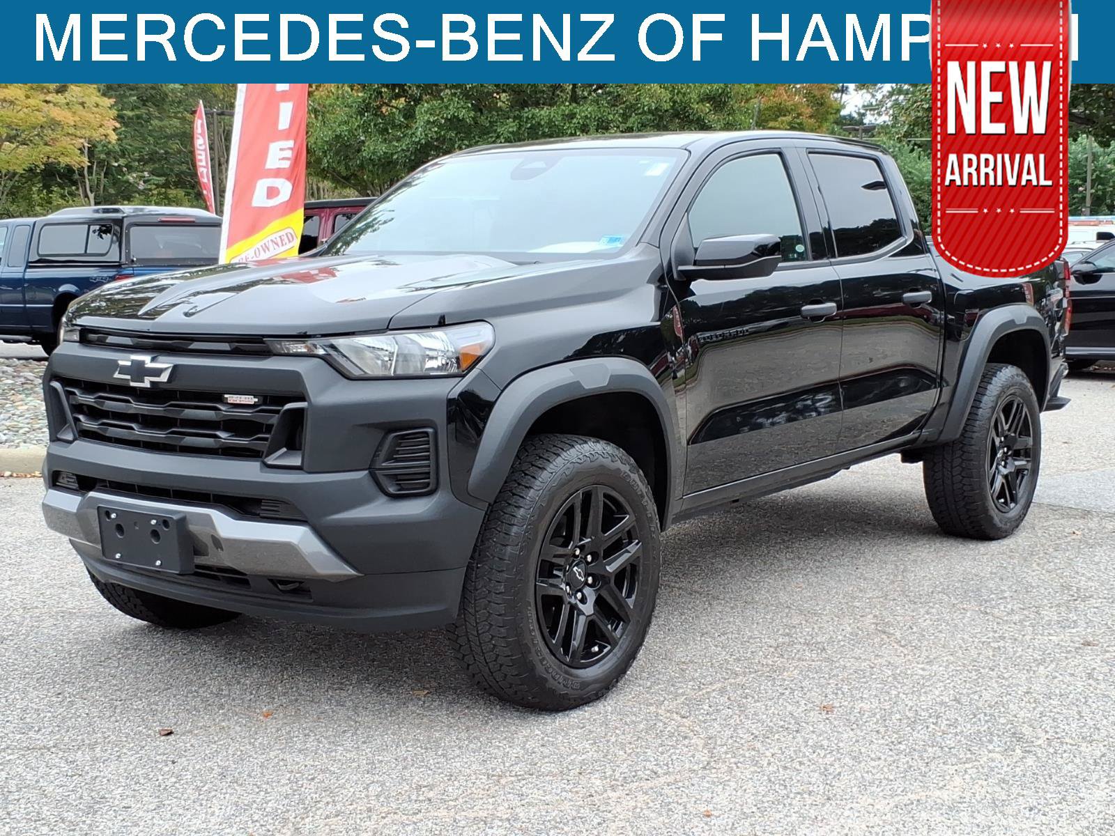 Used 2023 Chevrolet Colorado Trail Boss w/ Safety Package AWD/4WD image 1