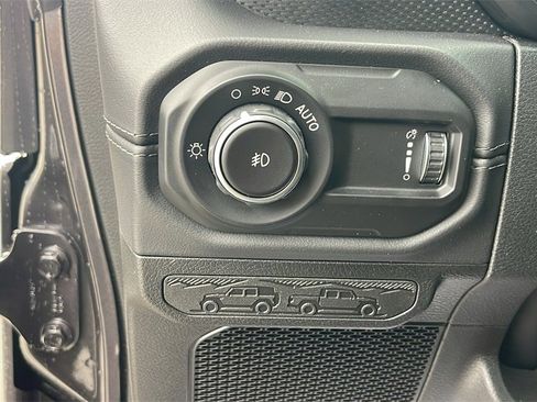 New 2025 Jeep Wrangler Unlimited Rubicon w/ Steel Bumper Group image 17