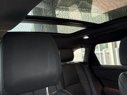 Used 2025 Land Rover Range Rover Velar Dynamic SE image 14