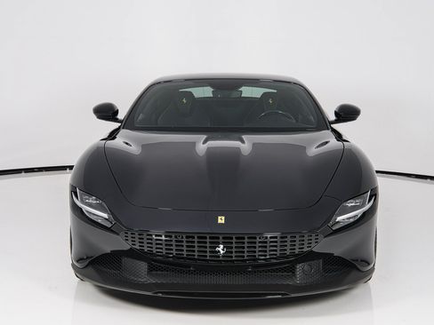Certified 2021 Ferrari Roma RWD image 9