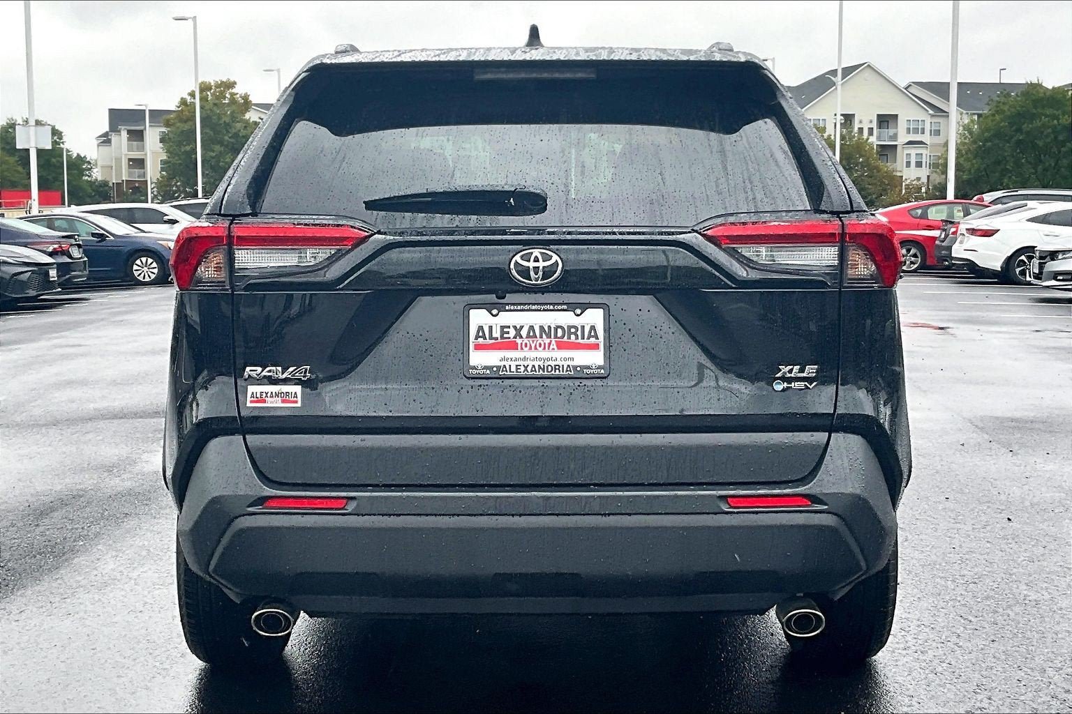 Used 2025 Toyota RAV4 XLE AWD/4WD image 4