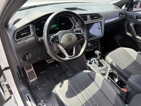 Used 2023 Volkswagen Tiguan SE R-Line AWD/4WD image 13