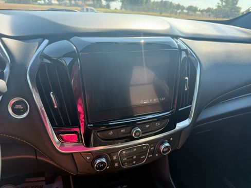 Used 2024 Chevrolet Traverse Premier w/ Redline Edition image 17