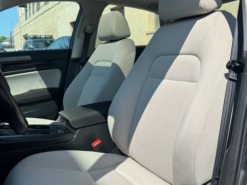 Used 2022 Honda Civic EX image 9