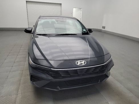 Used 2025 Hyundai Elantra Sport FWD image 14