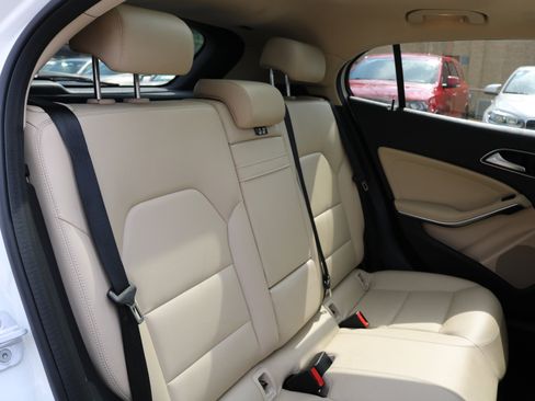 Used 2016 Mercedes-Benz GLA 250 image 45