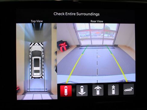 Used 2024 Chrysler Pacifica Pinnacle image 17