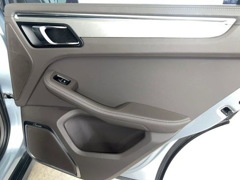 Used 2024 Porsche Macan GTS image 15