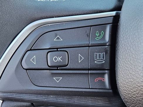 New 2025 Jeep Grand Cherokee L Laredo image 25