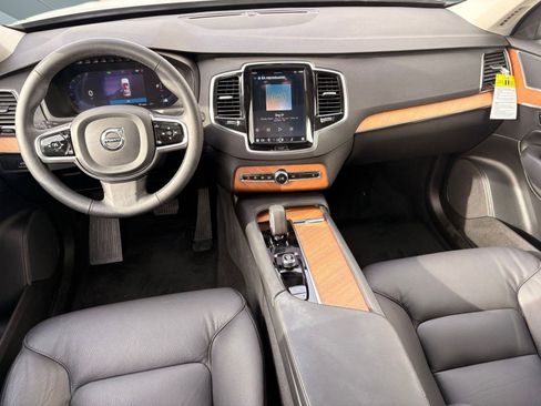 Certified 2024 Volvo XC90 B5 Plus w/ Protection Package Premier image 24