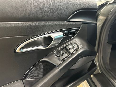 Used 2021 Porsche 718 Cayman image 11