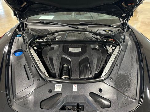 Used 2017 Porsche Panamera 4 AWD/4WD image 46