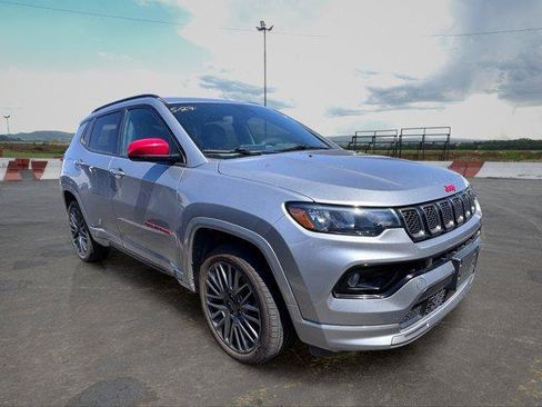 Used 2023 Jeep Compass Limited AWD/4WD image 2