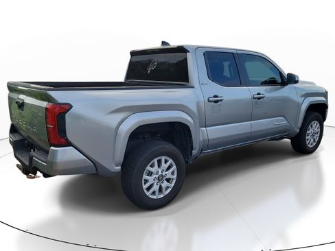 Used 2024 Toyota Tacoma SR5 RWD image 7