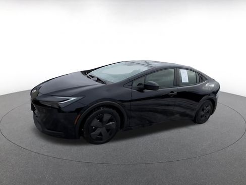 Used 2025 Toyota Prius LE image 8