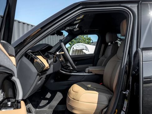 New 2026 Land Rover Range Rover Sport SE AWD/4WD image 10