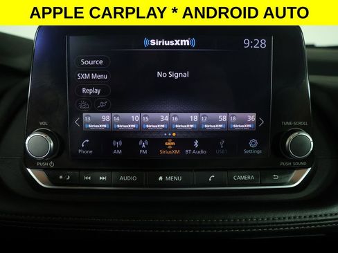 Used 2024 Nissan Rogue SV FWD image 4