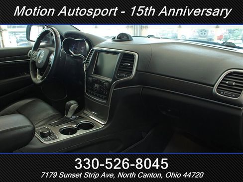 Used 2017 Jeep Grand Cherokee Summit AWD/4WD image 34