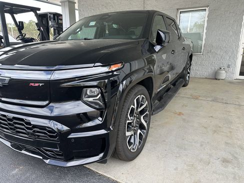 Used 2024 Chevrolet Silverado EV RST image 6