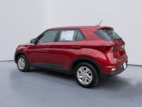 Used 2026 Hyundai Venue SE FWD image 5