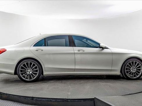 Used 2014 Mercedes-Benz S 550 Sedan w/ Sport Package Plus One image 9