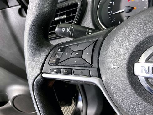 Used 2018 Nissan Rogue S FWD image 23