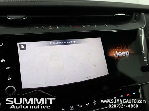 New 2026 Jeep Grand Cherokee Altitude AWD/4WD image 15