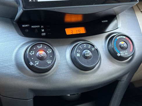 Used 2011 Toyota RAV4 4WD w/ Base L4 Extra Value Pkg image 21
