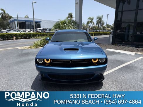 Used 2022 Dodge Challenger R/T RWD image 3