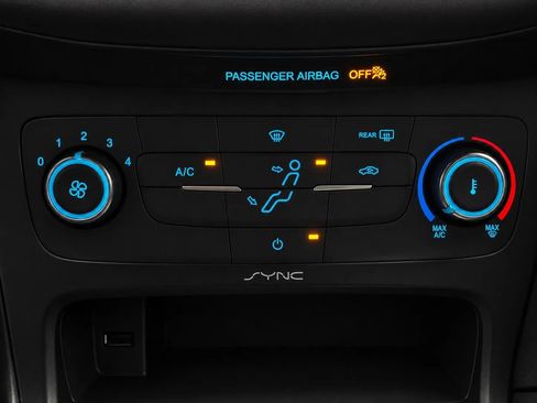Used 2017 Ford Focus ST FWD image 39
