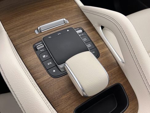 Used 2024 Mercedes-Benz GLE 350 4MATIC image 21