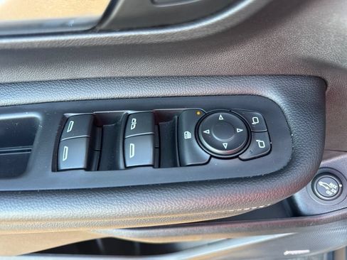 Used 2024 GMC Terrain SLT w/ Infotainment Package II AWD/4WD image 22