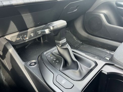 Used 2025 Kia K4 LXS image 42