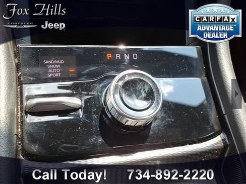 Used 2025 Jeep Grand Cherokee Limited AWD/4WD image 23