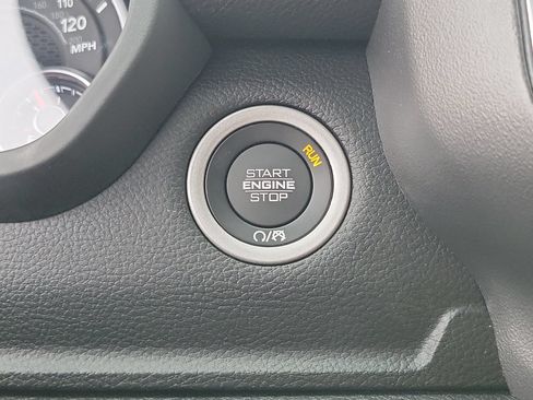 New 2026 RAM 1500 Laramie AWD/4WD image 11