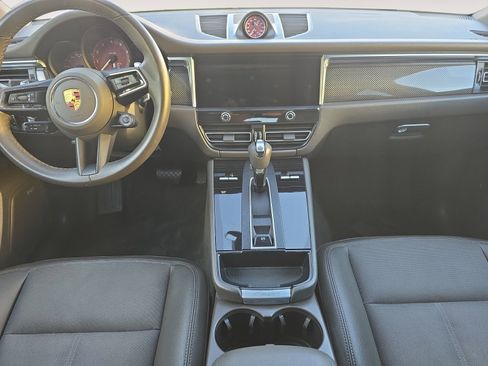 Used 2022 Porsche Macan image 15
